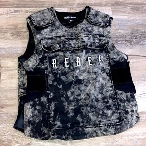 rebels Men's Black and Gray Vest